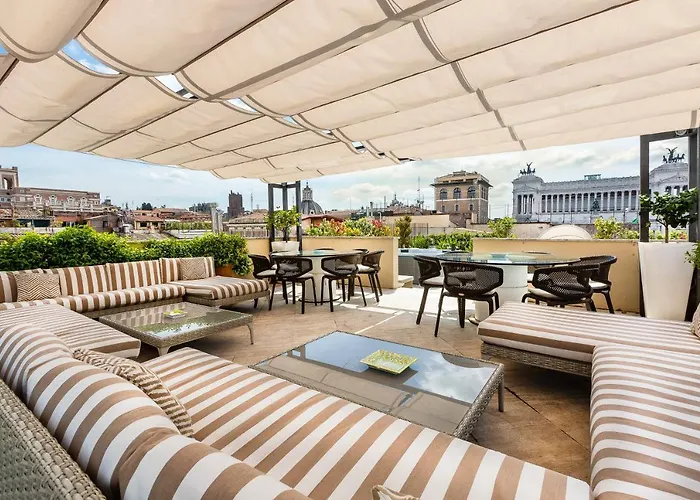 Amazing Penthouse Piazza Venezia Apartment *