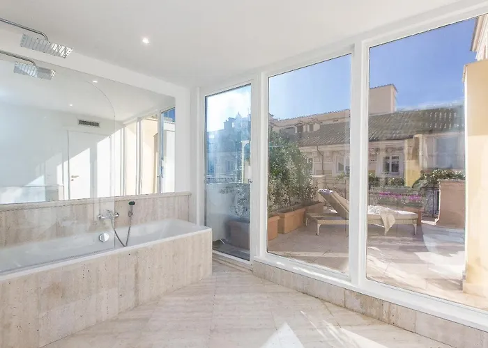 Apartment Amazing Penthouse Piazza Venezia Rom